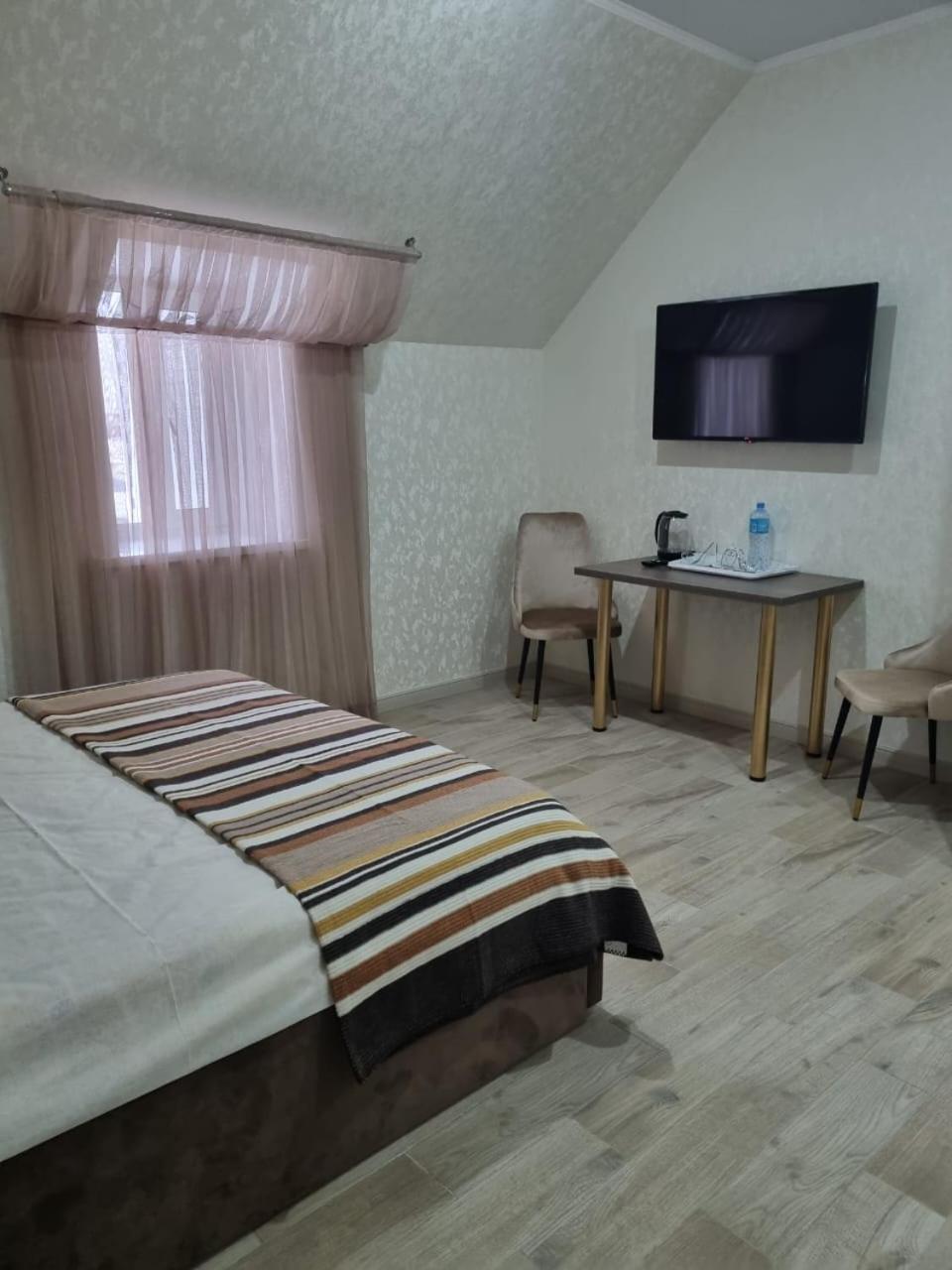 Hotel Гостинично-Банный Комплекс Майами Люкс Qostanai Exterior foto